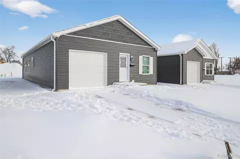 7519 Packard Ave, Warren, MI 48091