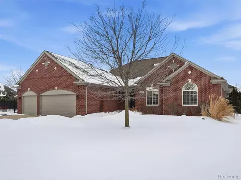 26833 Alderman Alderman Ct, Harrison, MI 48045