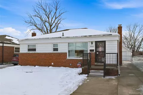 28961 Joan St, Saint Clair Shores, MI 48081