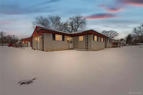28507 Sunnydale St, Livonia, MI 48154