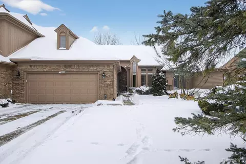 13660 Eaton Dr, Plymouth, MI 48170