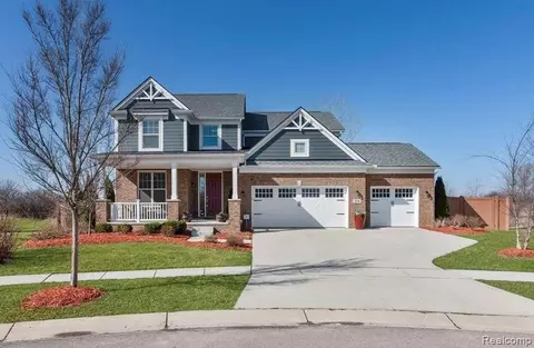 830 Lake Woods Dr, Canton, MI 48188