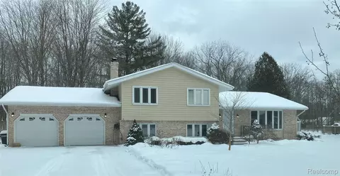 3162 Nokomis Trl, Clyde, MI 48049