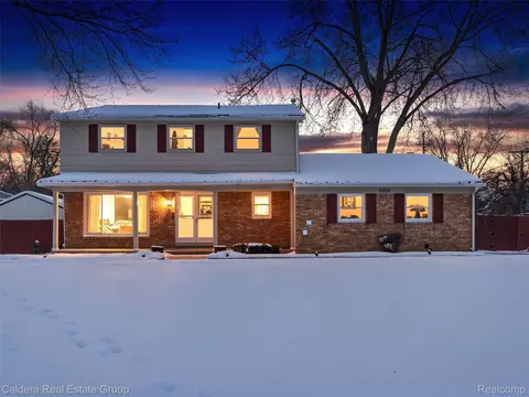 5920 Montgomery Dr, Shelby Township, MI 48316