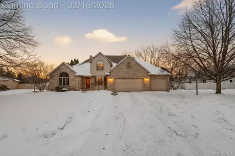 4593 Still Meadow Dr, Saginaw, MI 48603