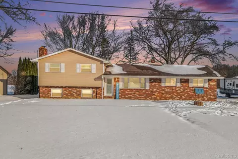 6359 E Bristol Rd, Burton, MI 48519