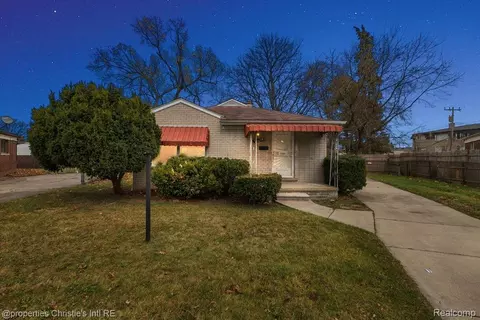 20619 Patton Ct, Detroit, MI 48228