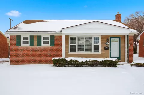 1621 Walnut St, Dearborn, MI 48124