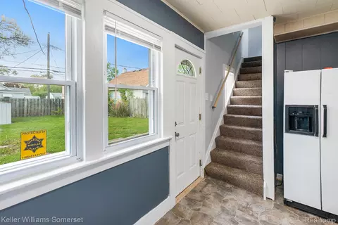 Entry Way - 8233 Meadow Ave, Warren, MI 48089 photo 3 of 3