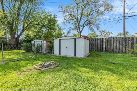 Exterior - 8233 Meadow Ave, Warren, MI 48089 photo 3 of 3