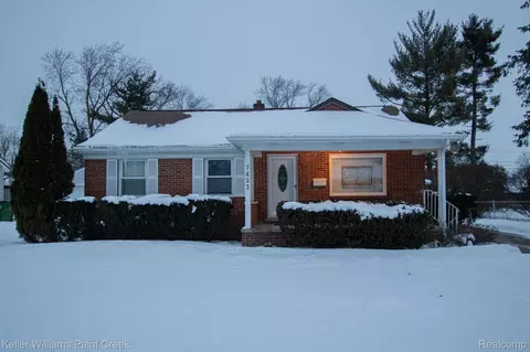 7623 Saint John St, Shelby Township, MI 48317