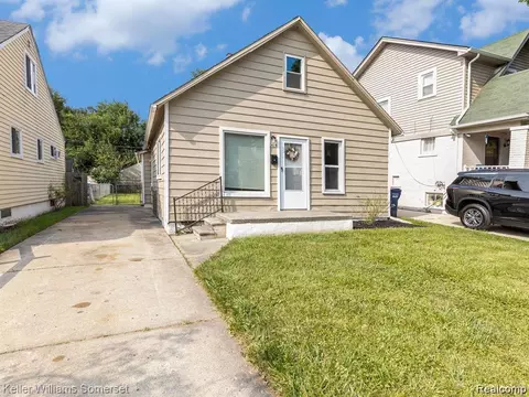 1419 Morris Ave, Lincoln Park, MI 48146