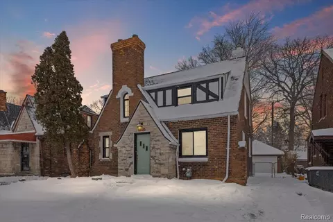 12125 E Outer Dr, Detroit, MI 48224