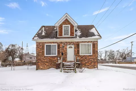 7004 Dodge Ave, Warren, MI 48091