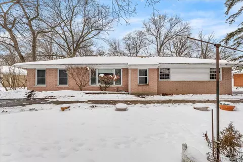 24729 Kinsel St, Southfield, MI 48033
