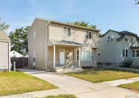 1021 E Granet Ave, Hazel Park, MI 48030