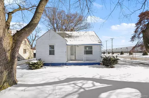 23346 Hoover Rd, Warren, MI 48089