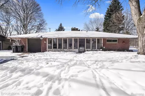 18869 Nola St, Livonia, MI 48152