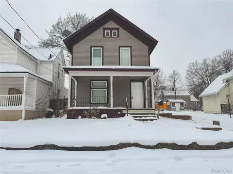 105 Augusta Ave, Pontiac, MI 48341