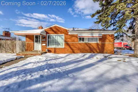 24831 Cottage Ln, Warren, MI 48089