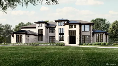 3780 Strathmore Blvd, Oakland, MI 48363