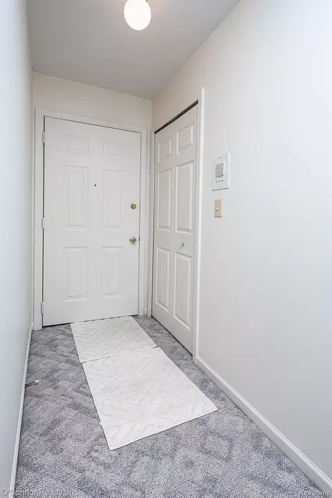 1660 River Rd #53, Marysville, MI 48040
