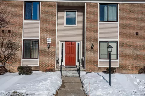 1660 River Rd #53, Marysville, MI 48040
