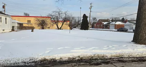 7410 Barrie St, Dearborn, MI 48126