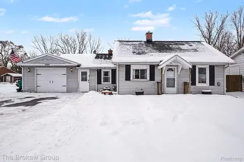 1084 Midland Rd, Monitor, MI 48706