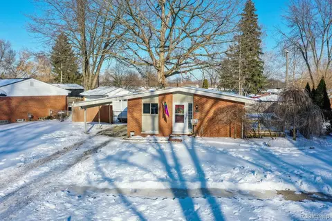 357 S Byfield St, Westland, MI 48186