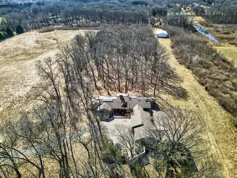 2551 Patterson Lake Rd, Putnam, MI 48169