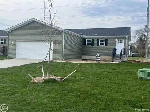 4213 Sugar Maple Run, Flint, MI 48506