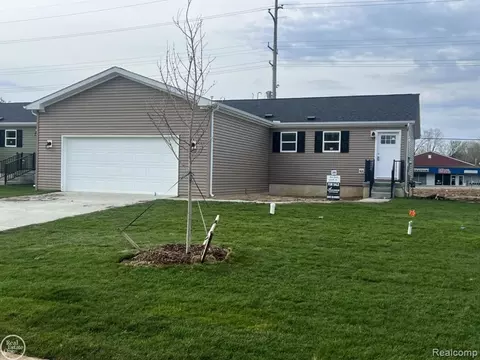 4207 Sugar Maple Run, Flint, MI 48506