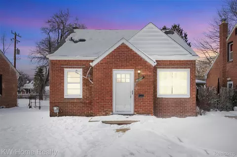 23241 Republic Ave, Oak Park, MI 48237