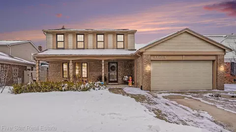 44089 Candlewood Dr, Canton, MI 48187