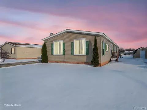 869 Trey Rdg, Raisinville, MI 48161
