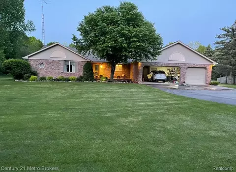 5464 N Seymour Rd, Flushing, MI 48433