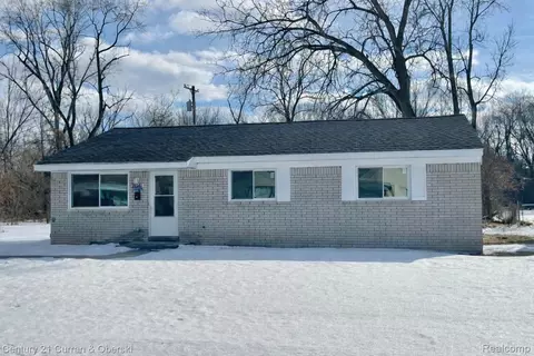 26141 Yale St, Inkster, MI 48141
