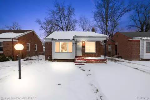 18555 Edinborough Rd, Detroit, MI 48219
