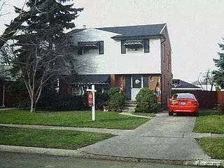 18259 Spring Ct S, Fraser, MI 48026