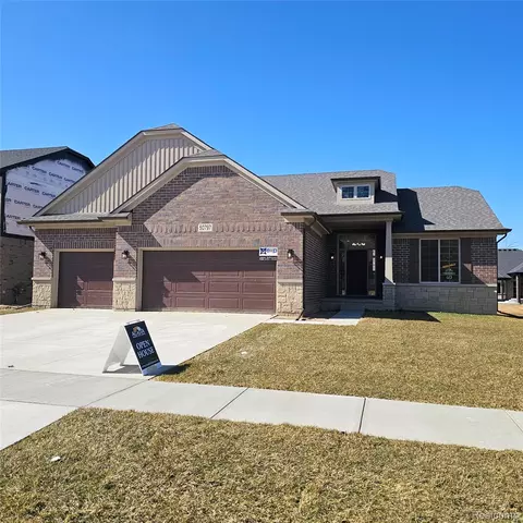 50797 Mistwood Dr, Macomb, MI 48042