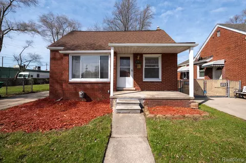 22739 David Ave, Eastpointe, MI 48021 photo 1