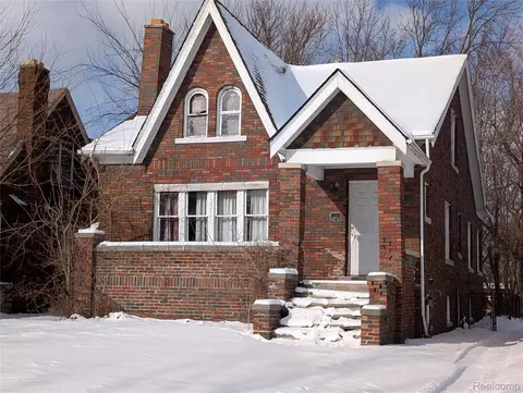 12293 Kilbourne St, Detroit, MI 48213