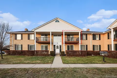 34720 Huntley Dr #22, Sterling Heights, MI 48312