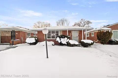 20295 Huntington Rd, Detroit, MI 48219