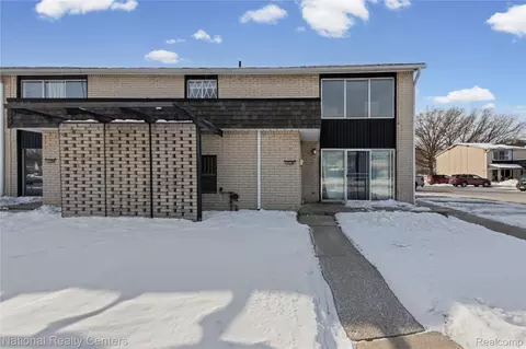 8232 Karam Blvd #1, Warren, MI 48093