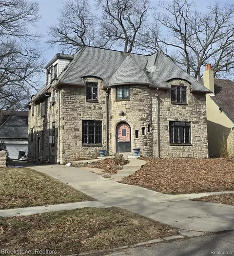 18215 Parkside St, Detroit, MI 48221