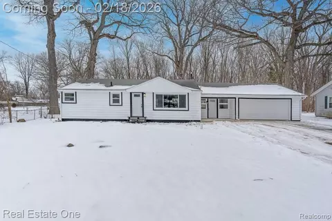2031 Woodland Pass, Burton, MI 48519