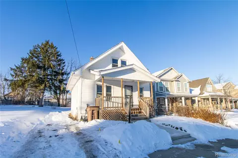 67 Wall St, Pontiac, MI 48342