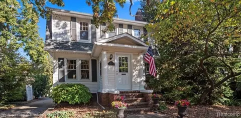 513 E Lincoln Ave, Royal Oak, MI 48067